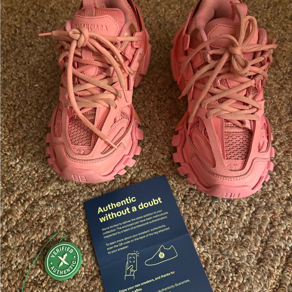 Pink Balenciaga Track runner size 37EUR size 7 Women’s